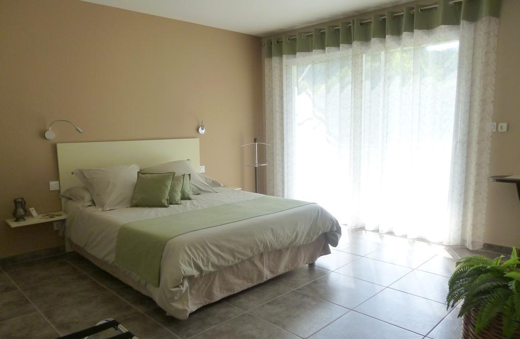 Face Au Gardon Bed & Breakfast แซ็ง-ฌอง-ดู-การ์ ภายนอก รูปภาพ
